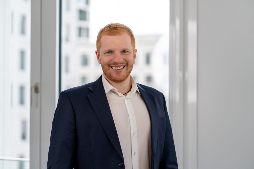Bastian Regenhardt, Certified public accountant Authorised signatory of ACCONSIS