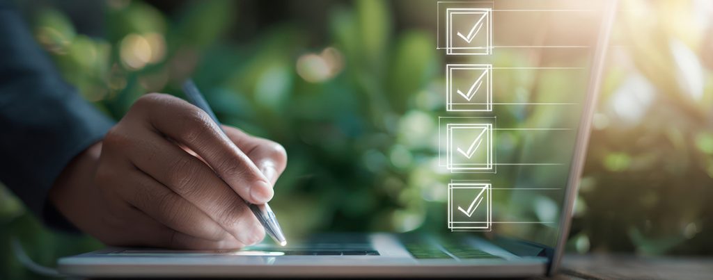 Abgehakte Checkliste als Sinnbild für Regelungen im Unternehmertestament